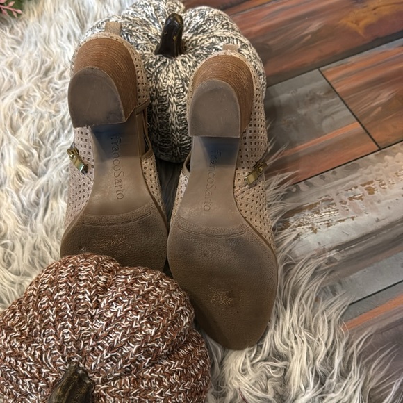 Franco Sarto Dakota Suede Ankle Bootie Tan 7.5 - Picture 11 of 12